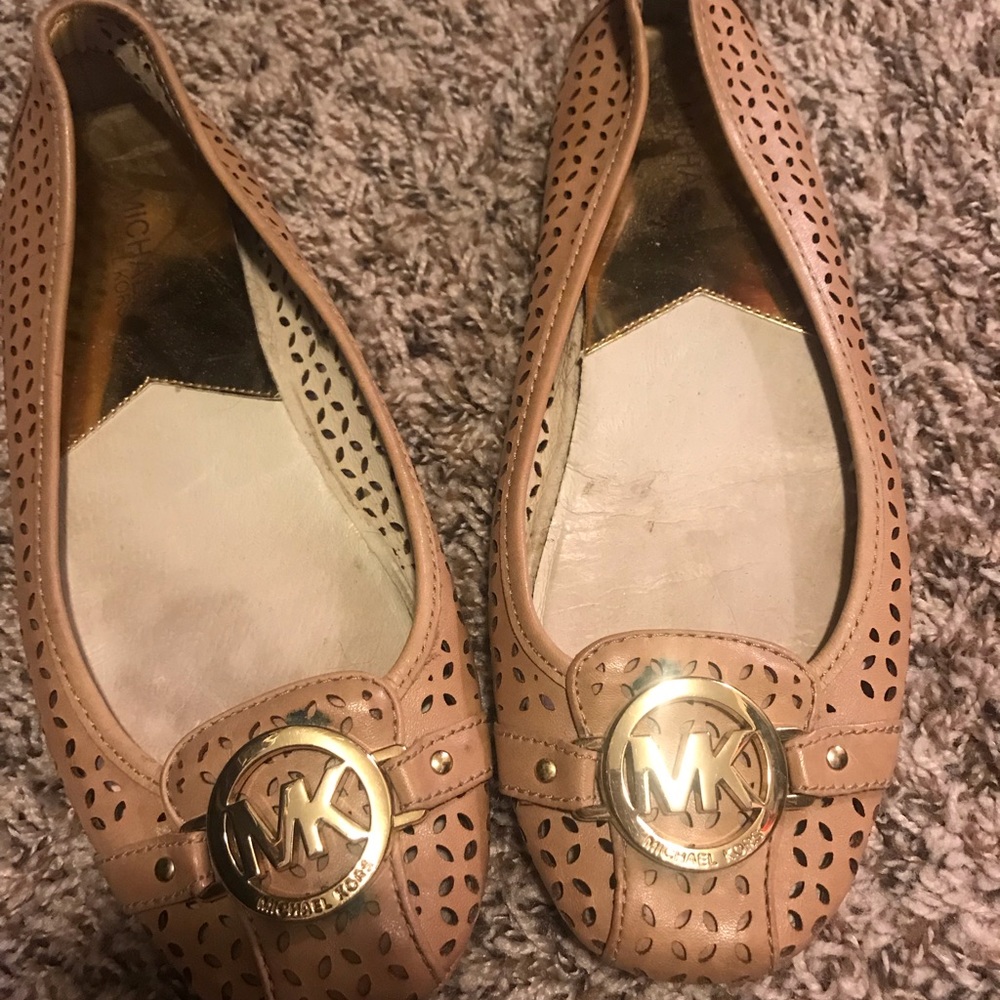 Michael Kors nude flats